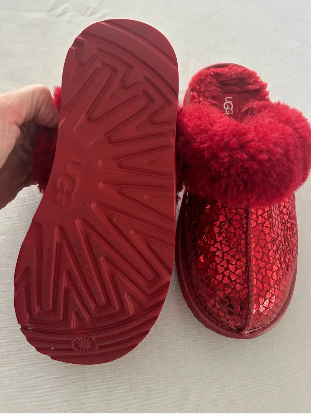 UGG Kids Cozy ll Sparkling Red Heart-Detail Slippers worn once